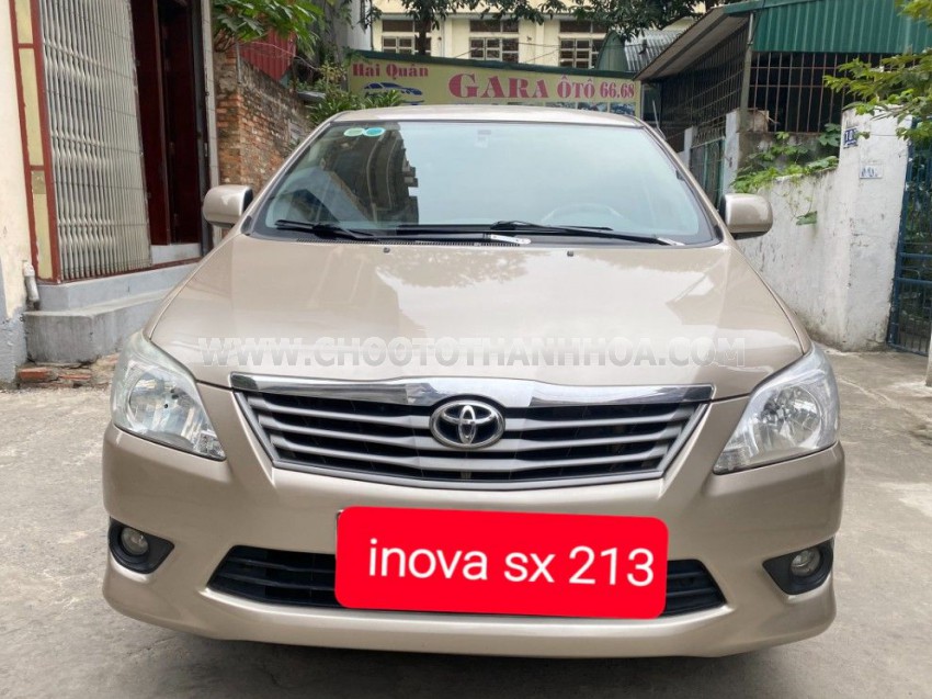 Toyota Innova 2.0E 2013