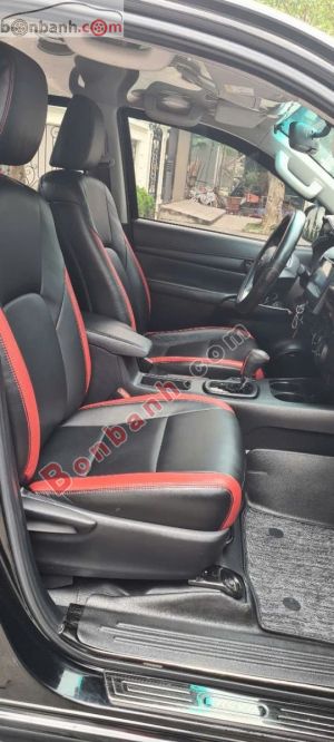 Xe Toyota Hilux 2.4L 4x2 AT 2021