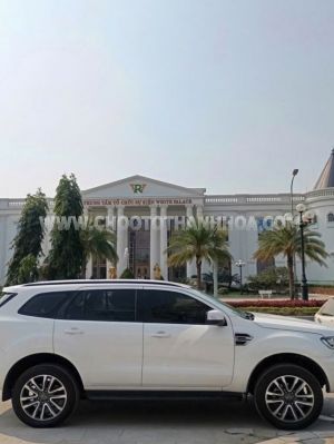 Xe Ford Everest Ambiente 2.0 4x2 MT 2018