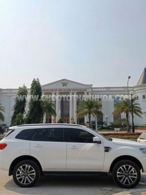 Xe Ford Everest Ambiente 2.0 4x2 MT 2018