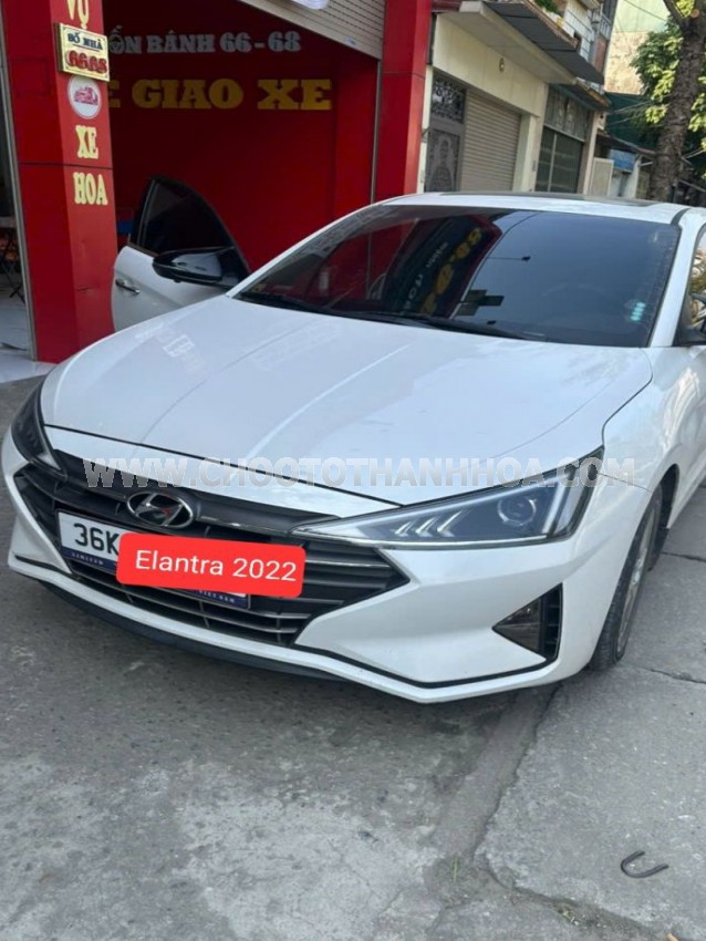 Hyundai Elantra 1.6 AT 2022