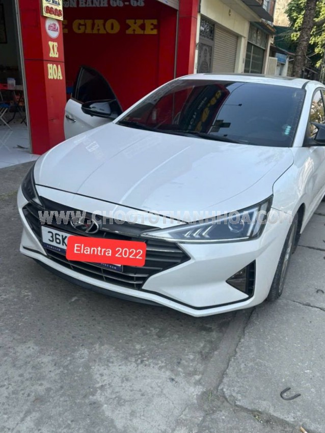 Hyundai Elantra 1.6 AT 2022