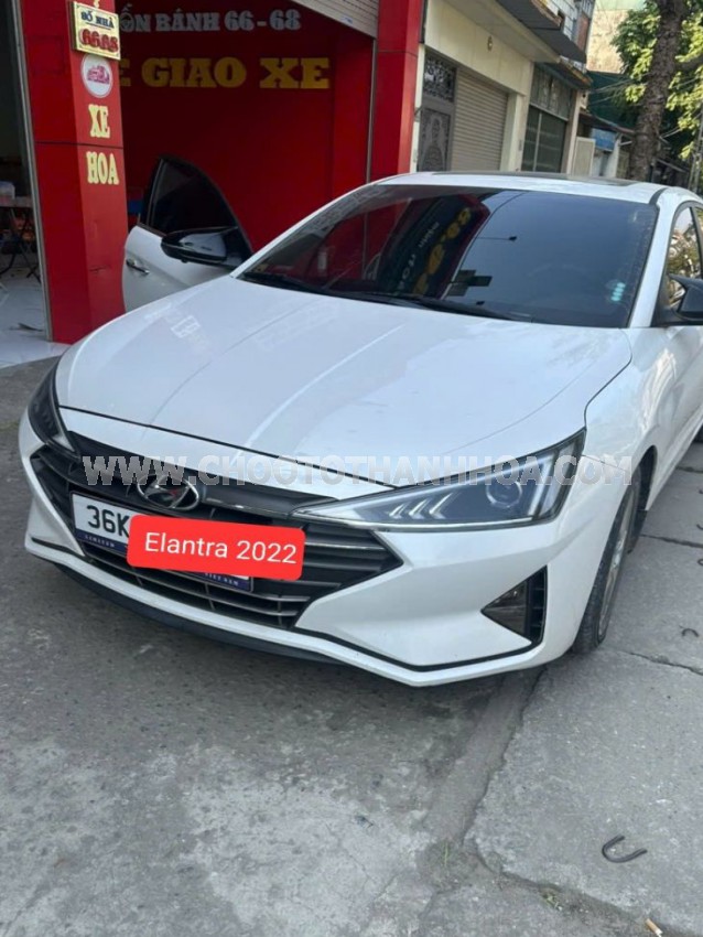 Hyundai Elantra 1.6 AT 2022